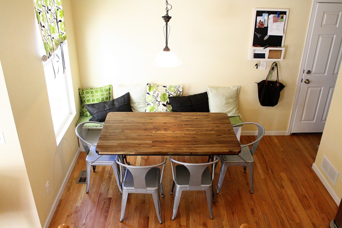 Скамейка на кухне в интерьере