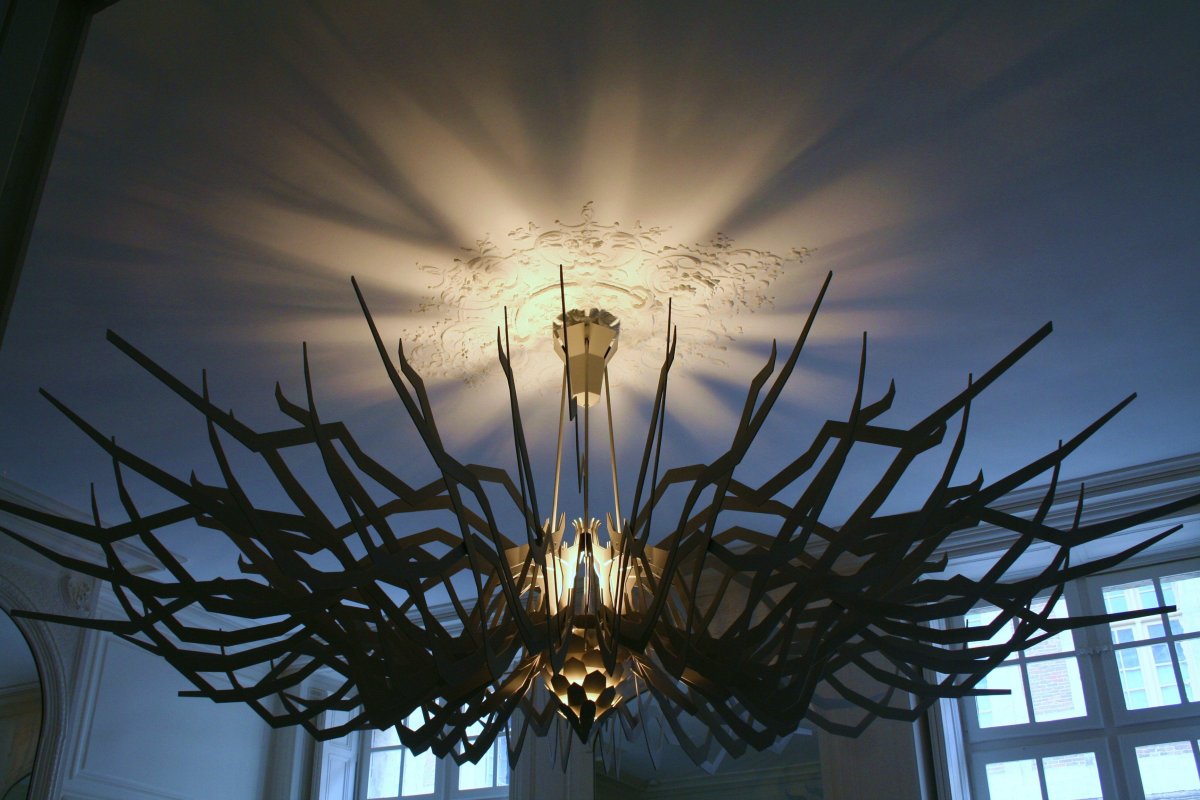 Люстра паутина