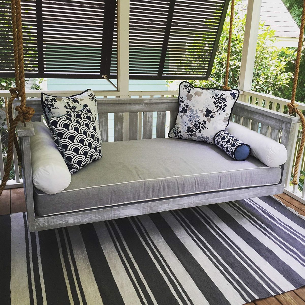 Диванчик на веранду