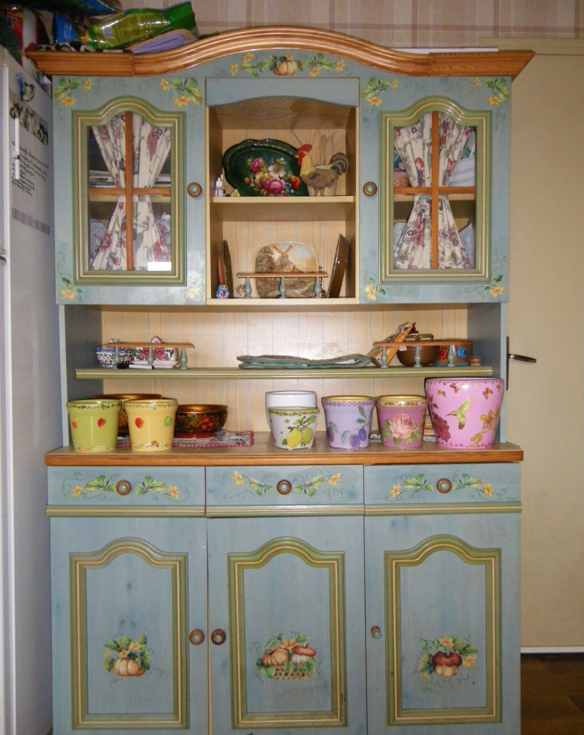 Отреставрированный буфет в стиле Прованс