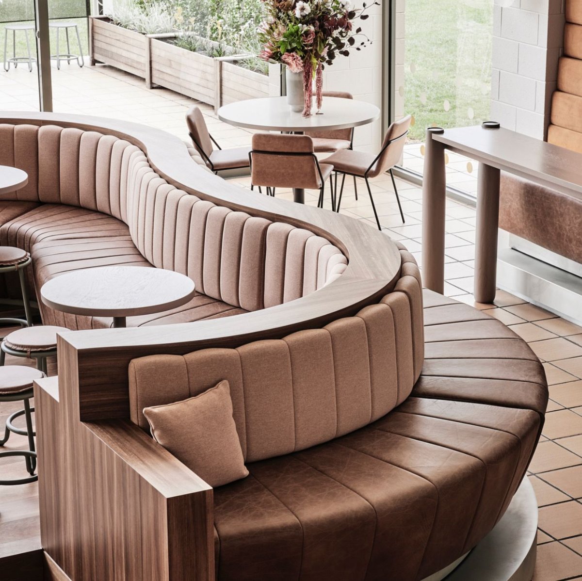 Современная барная мягкая мебель