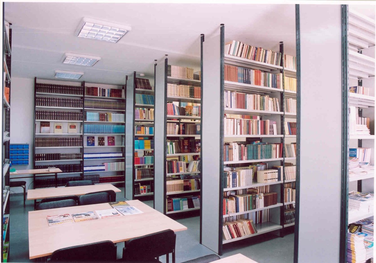 Стеллажи для библиотеки