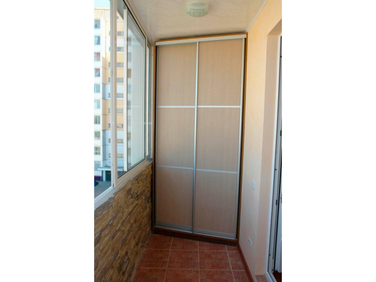 Шкаф на балкон из ЛДСП