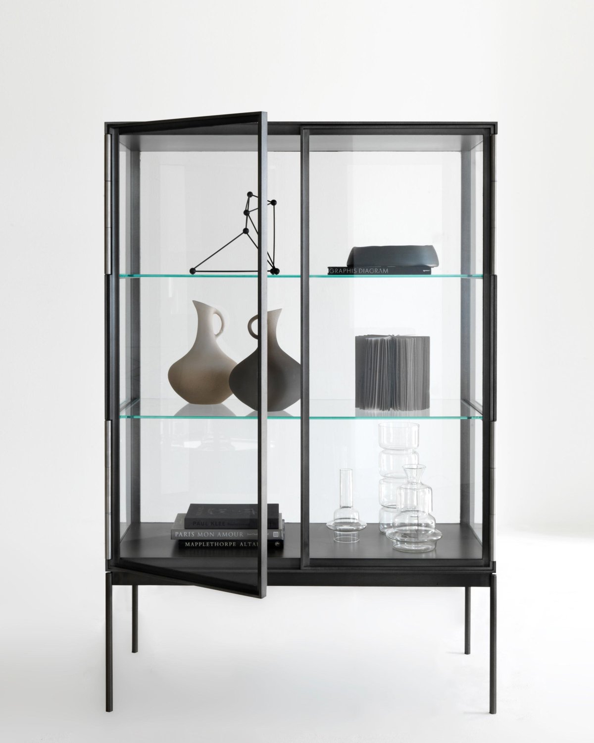 Lema витрина galerist