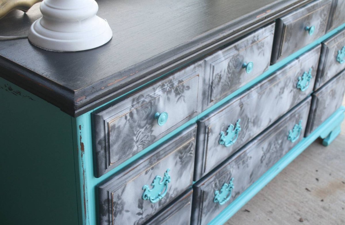 Кракелюр на мебели