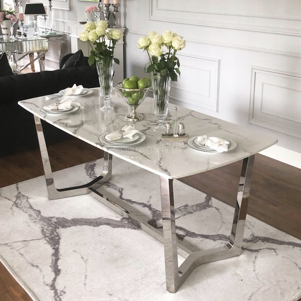 Стол с мраморной столешницей