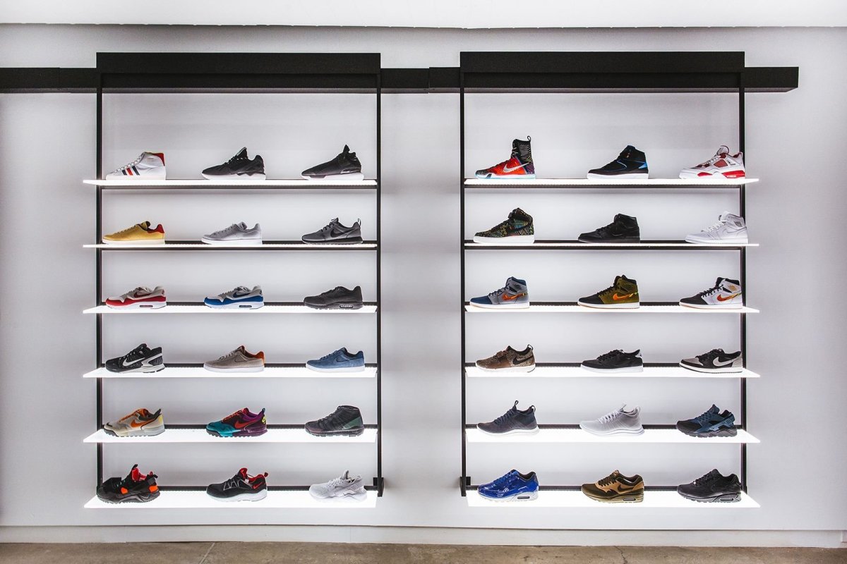 Полочка для кроссовок