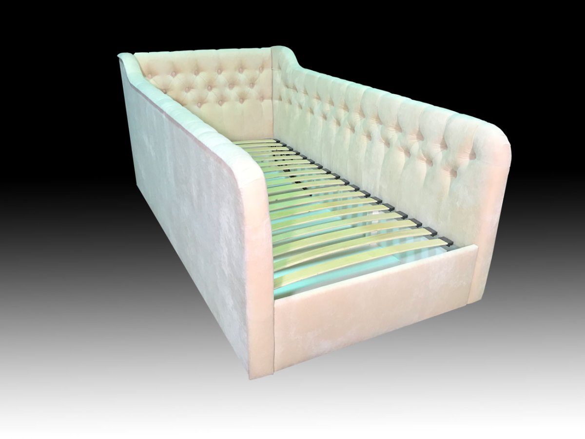 Кровать для ребенка с мягкими бортиками