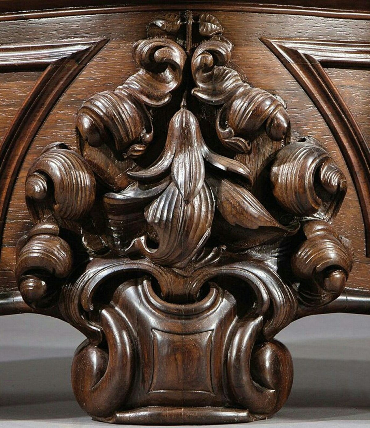 Резьба в интерьере