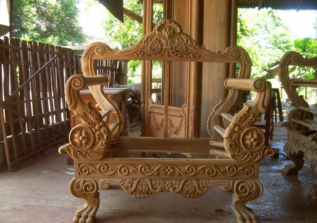 Резная мебель из дерева
