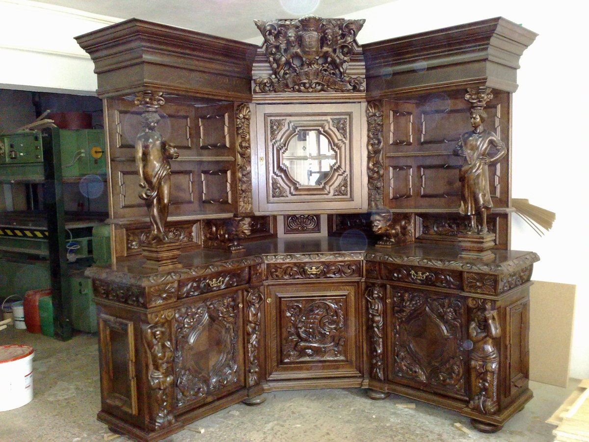 Элитная резная мебель