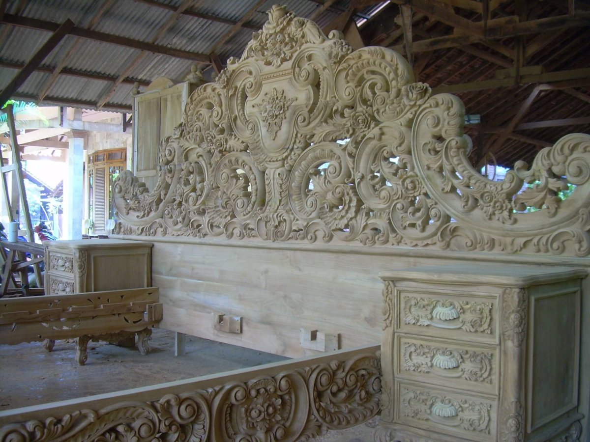 Деревянная резная мебель