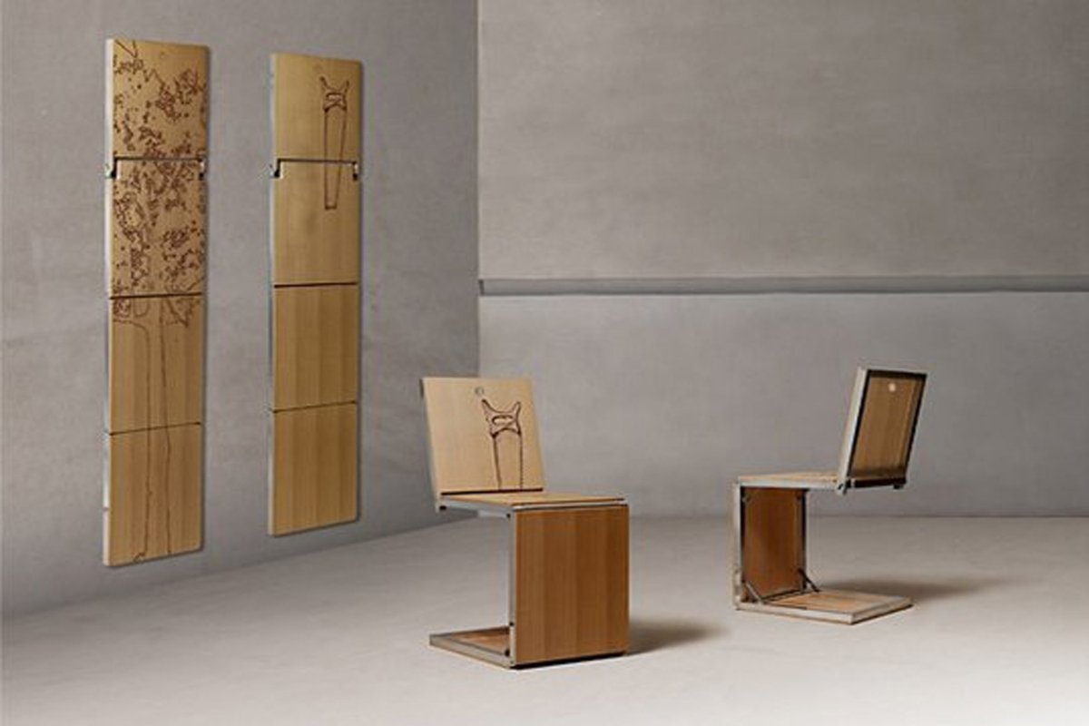 Стул трансформер в стене