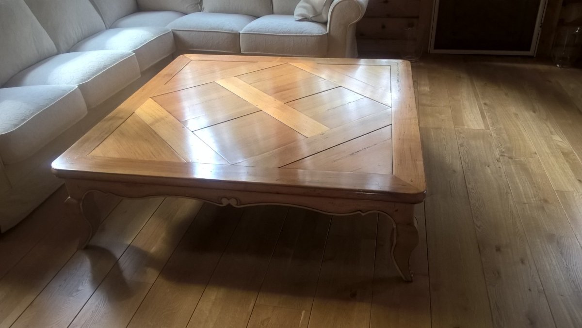 Журнальный столик из паркета