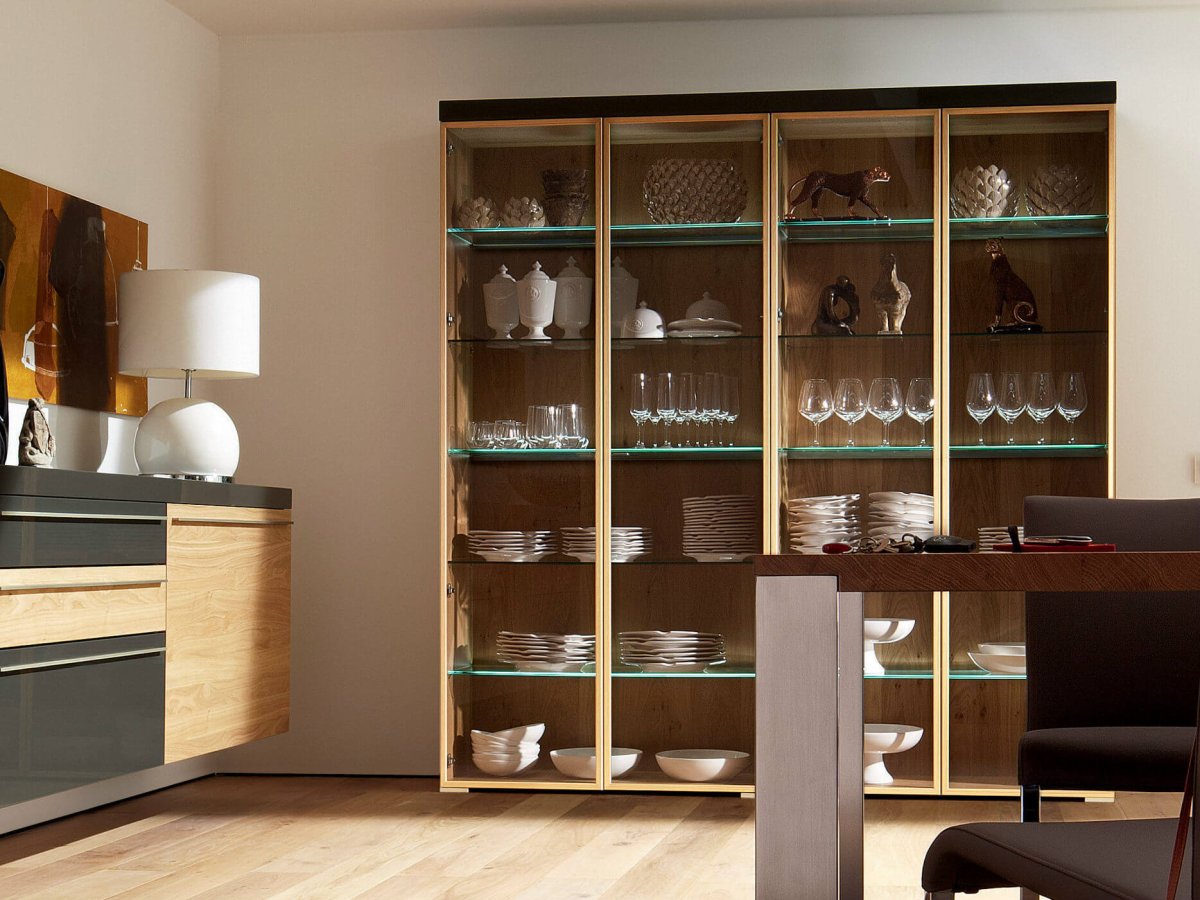 Кухня с витриной