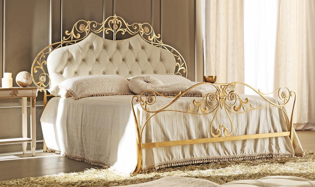 Corte zari кровать