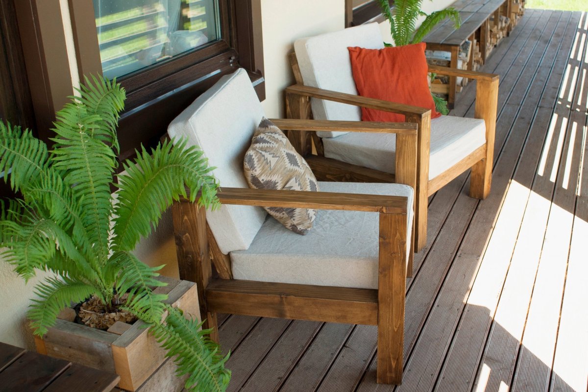 Кресло для террасы из дерева