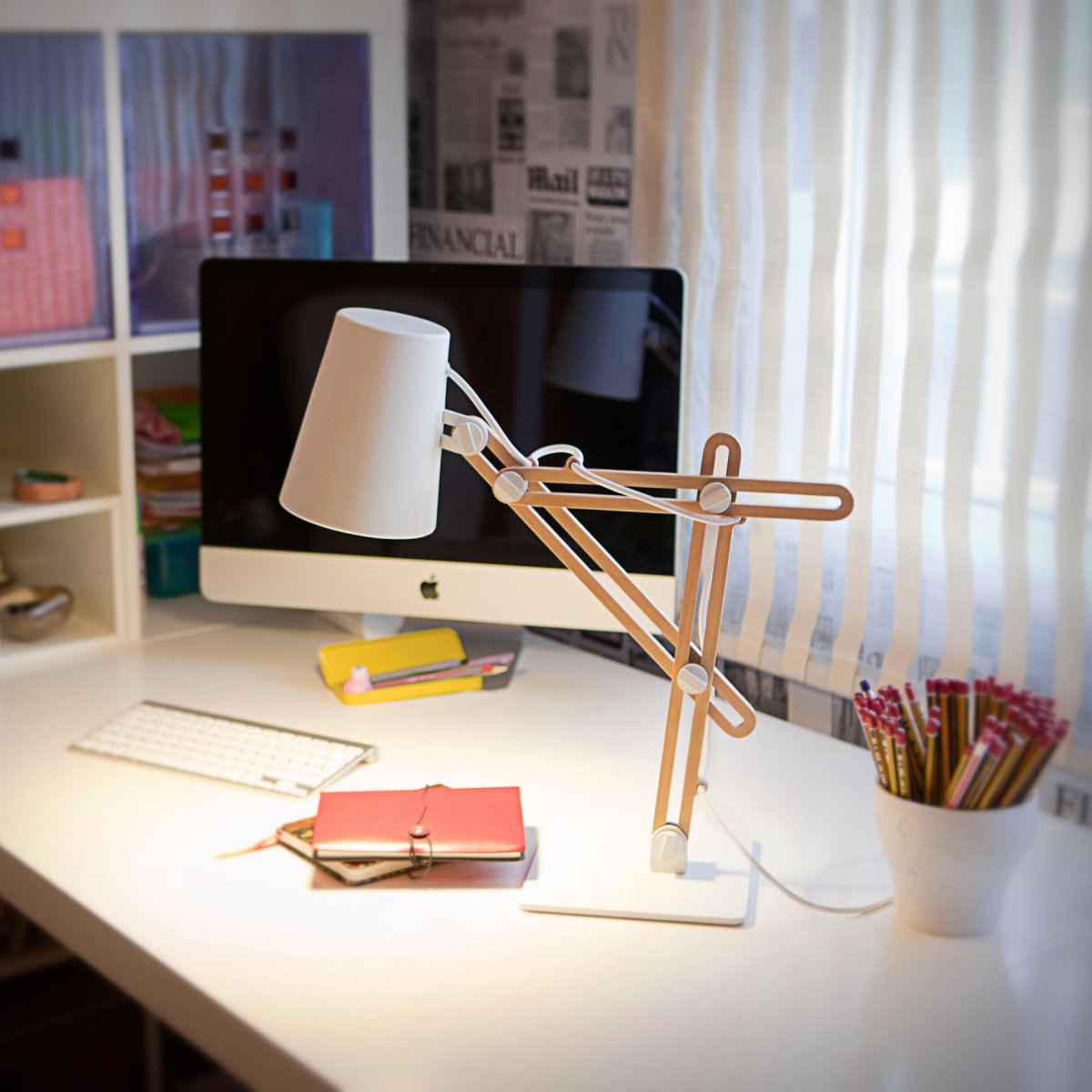 Лампа Mantra looker