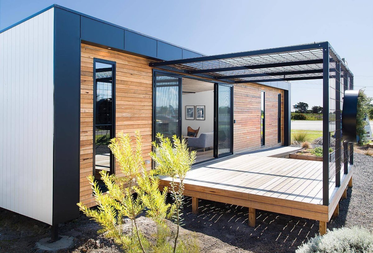 Дачный домик из контейнера