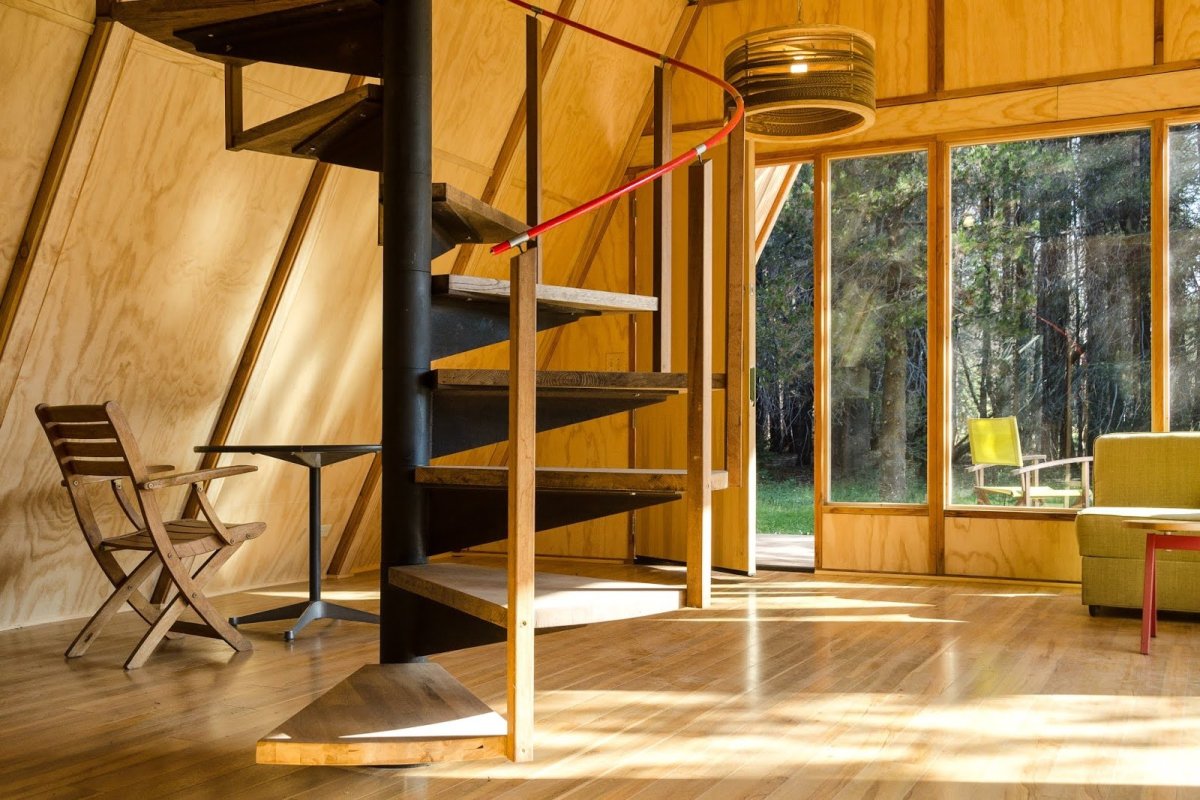 Лестница в доме шалаше