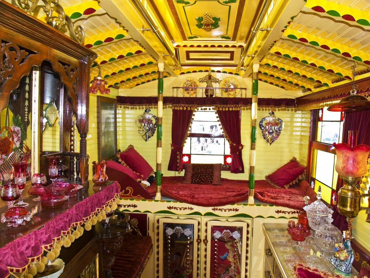 Дворец цыганского барона интерьер