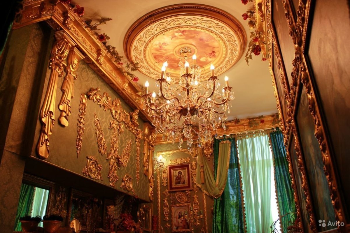 Дворцы цыганских баронов внутри