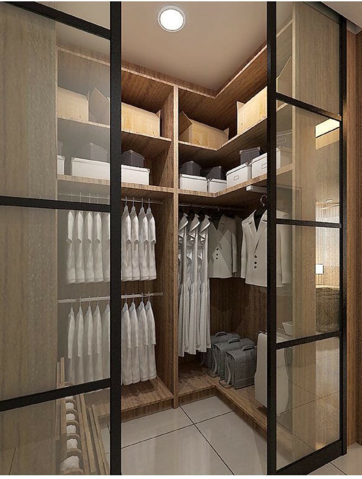 Гардеробная со стеклянными дверями