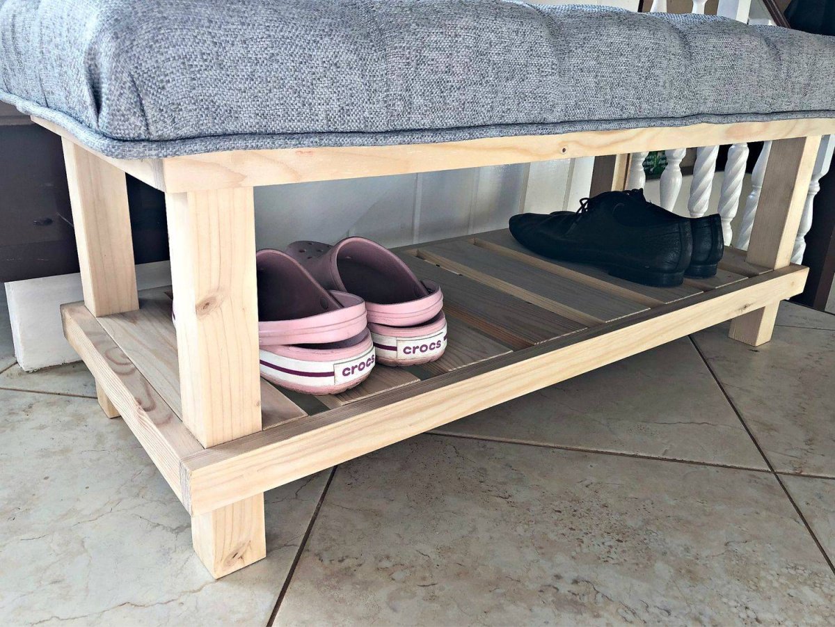 Полка для обуви с сидушкой из дерева