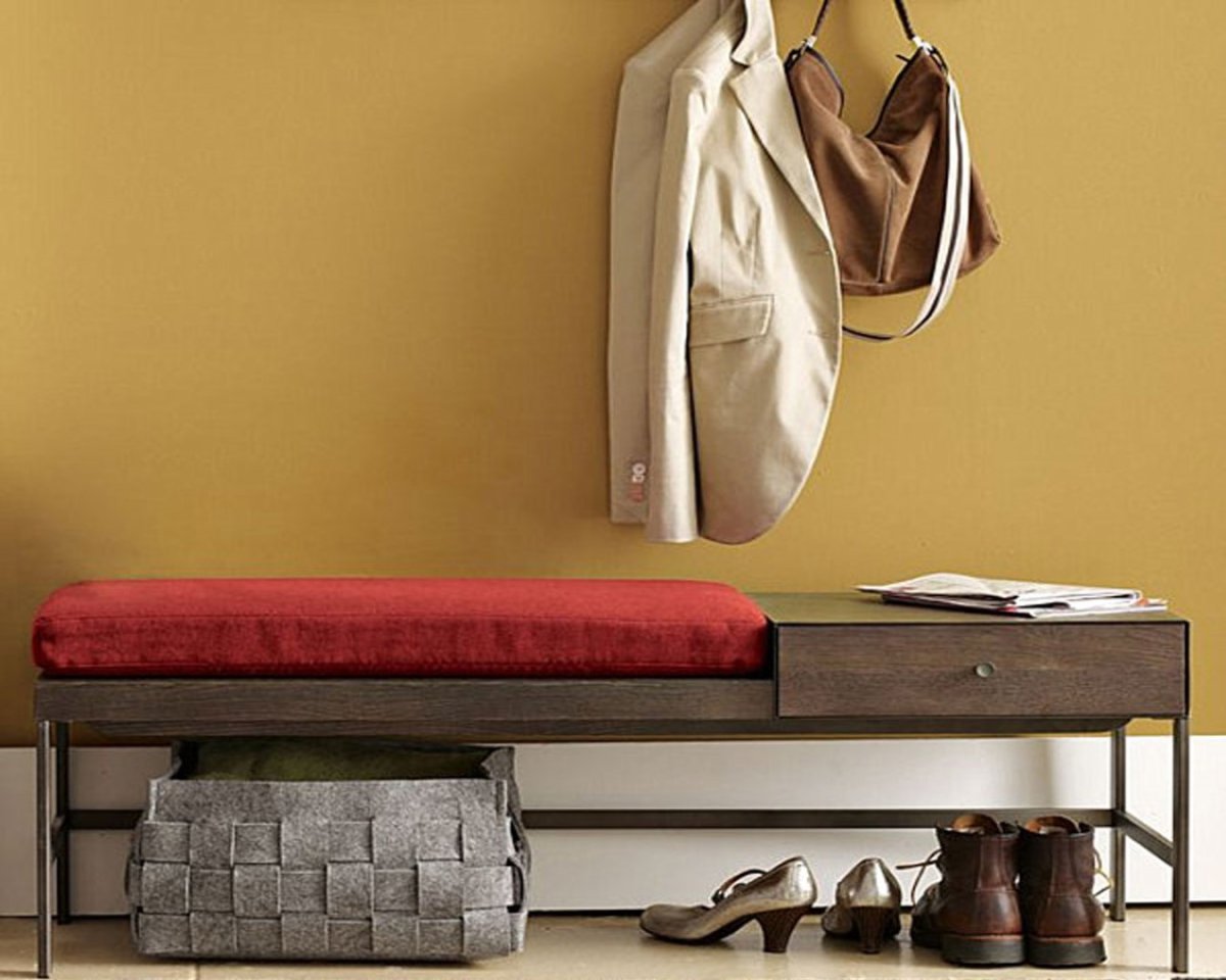 Дизайнерские скамейки в прихожую