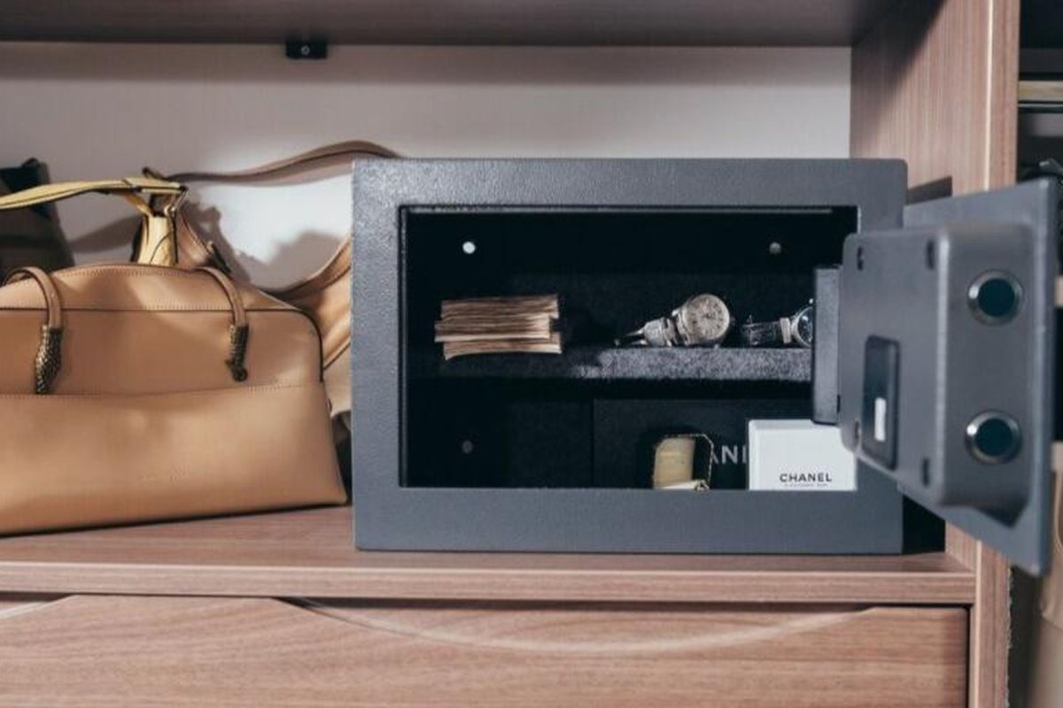 Сейф в кабинете