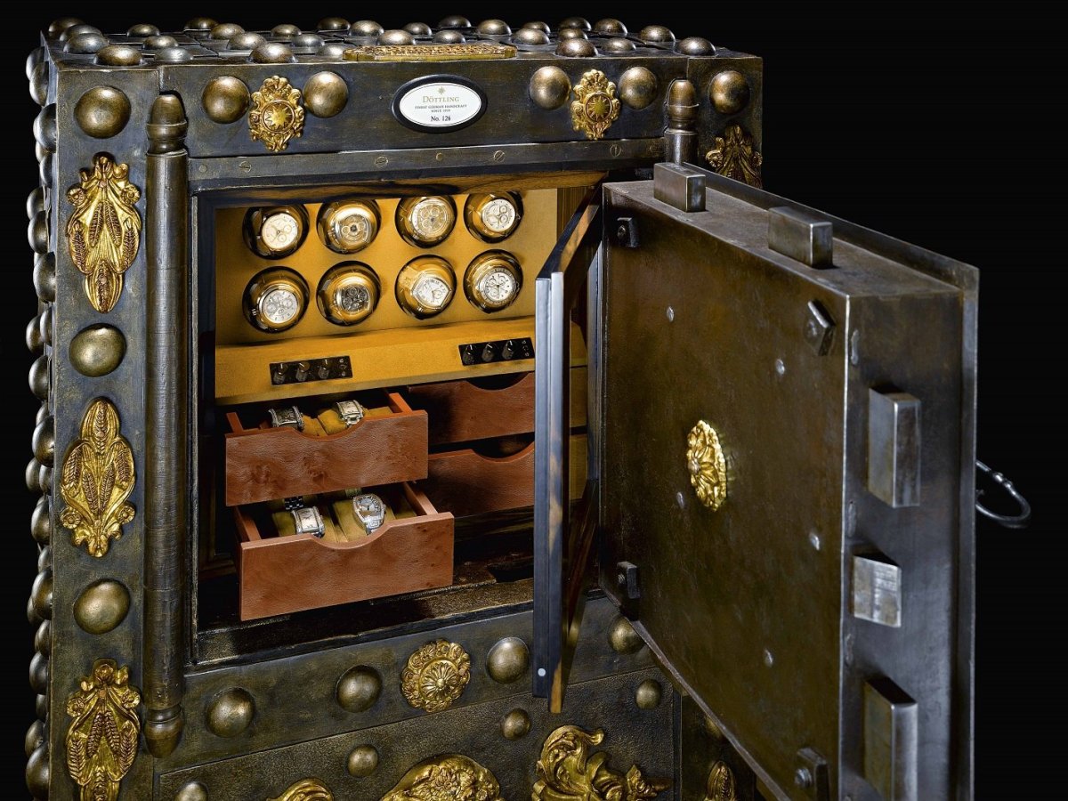 Антикварный сейф Bauche