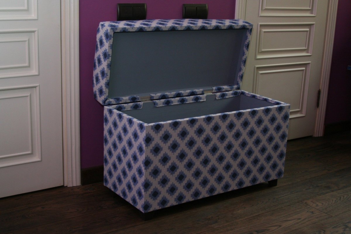 Пуфик в прихожую