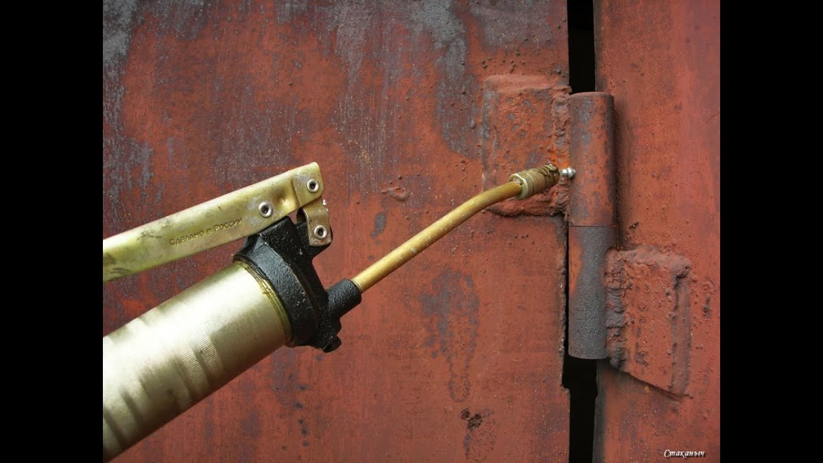 Петли на ворота гаража