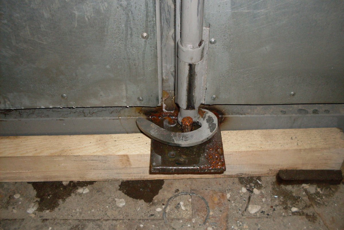 Затвор на ворота 400х120