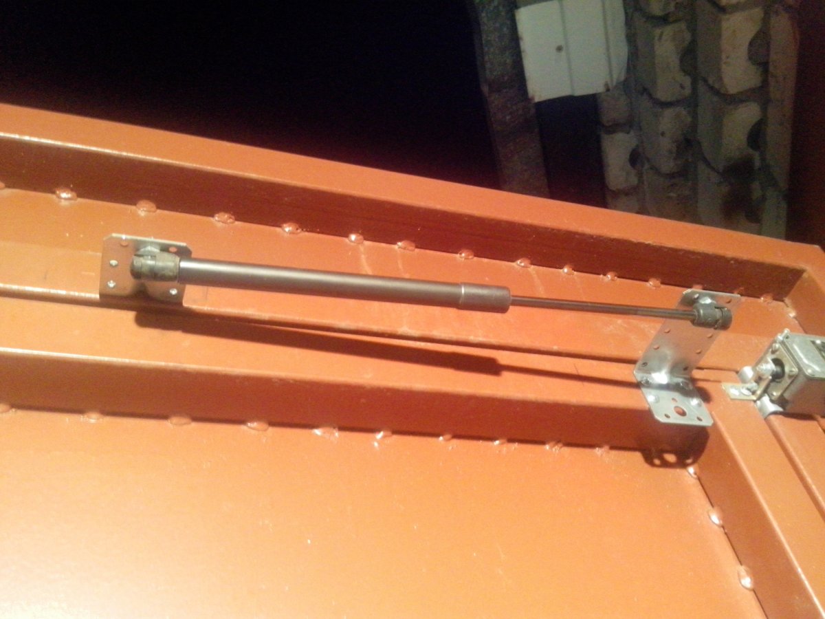 Задвижка на ворота Hormann