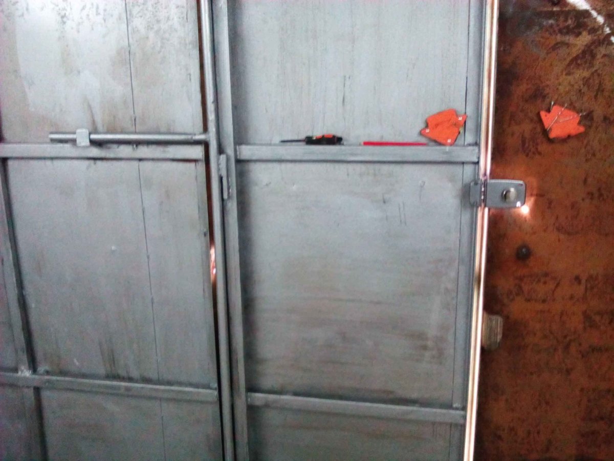 Подвесные шкафы в гараж своими руками