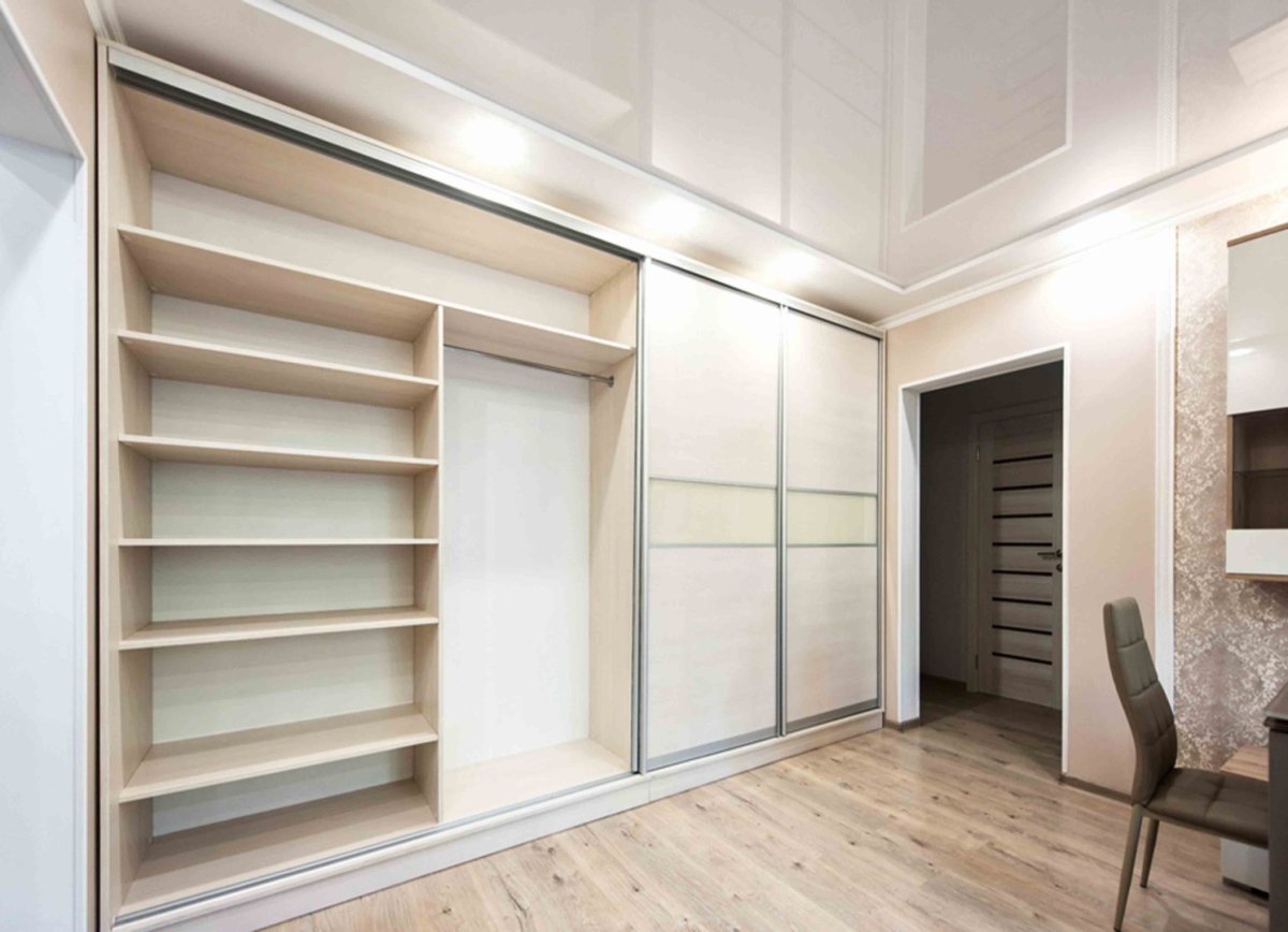 Стенной шкаф