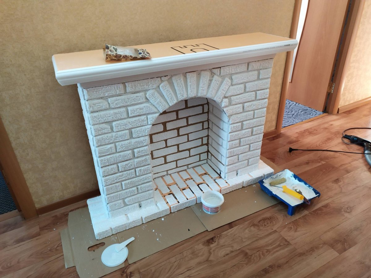 Камин из картона