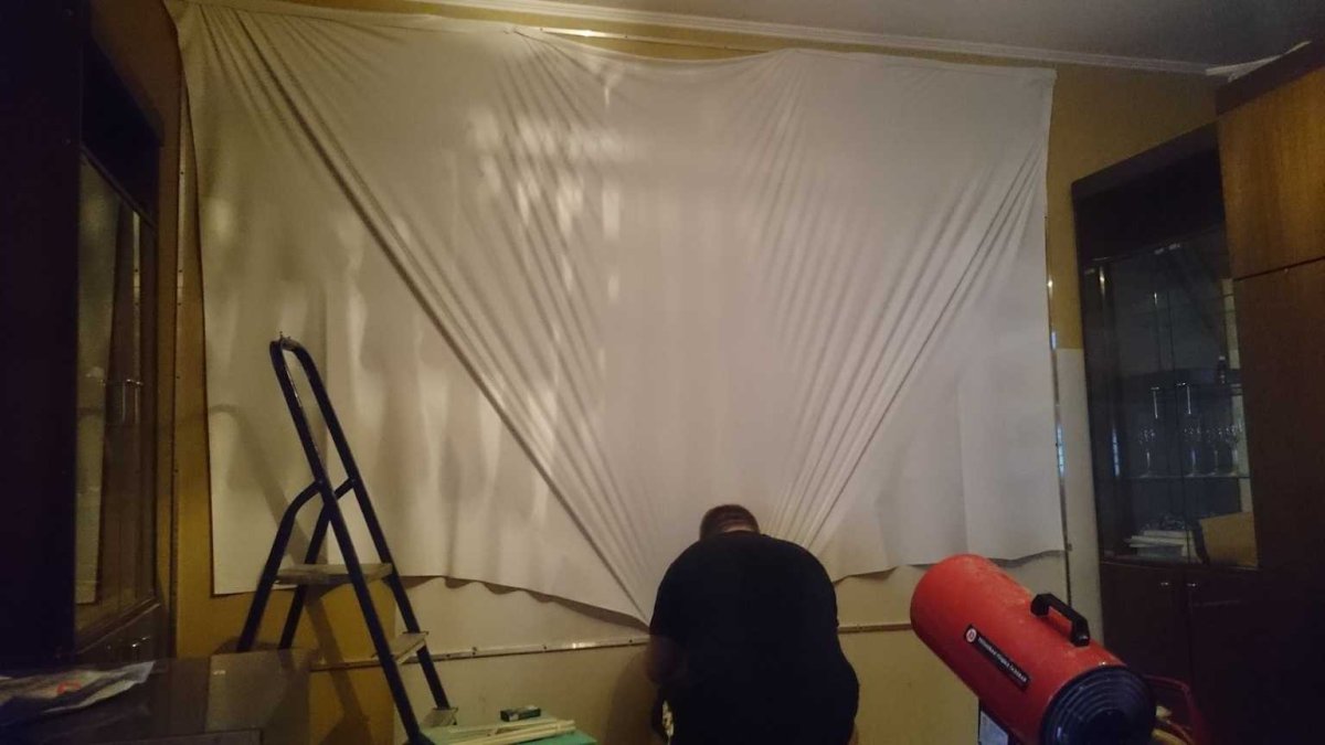 Экран для проектора с натяжного полотна