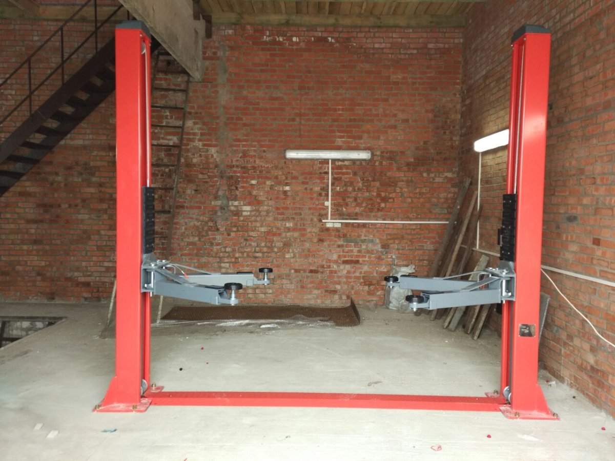 Подъемник в гараж