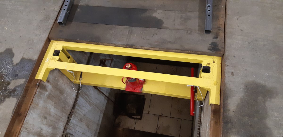 Подъемник в гараже 6 на 4