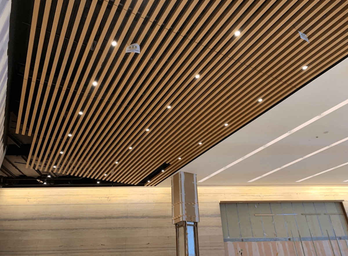 Открывающие ламели для потолка