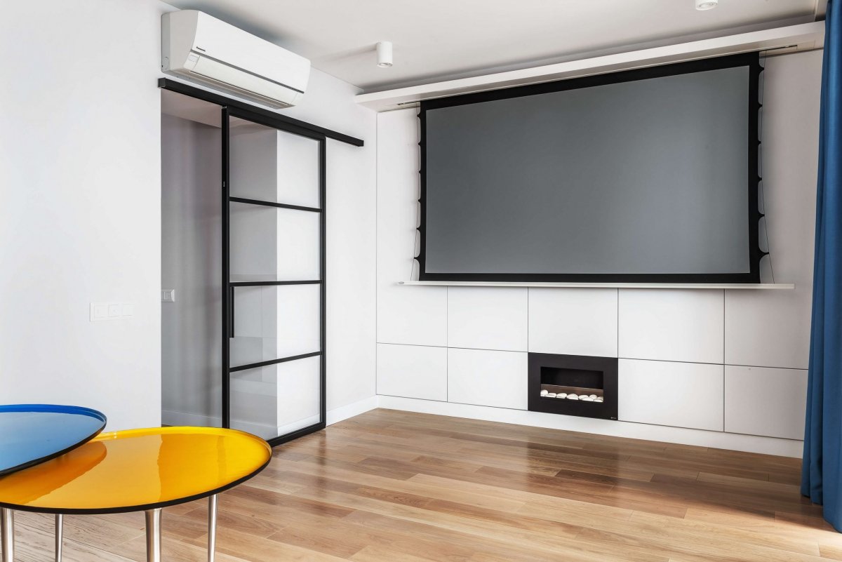 Экран для проектора в интерьере