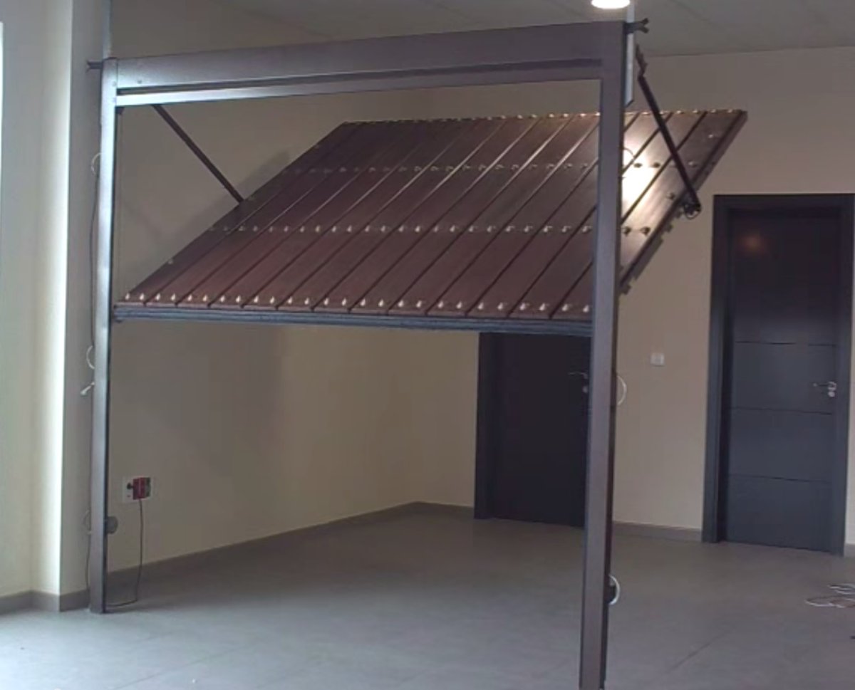 Подъемно поворотные ворота z система противовес