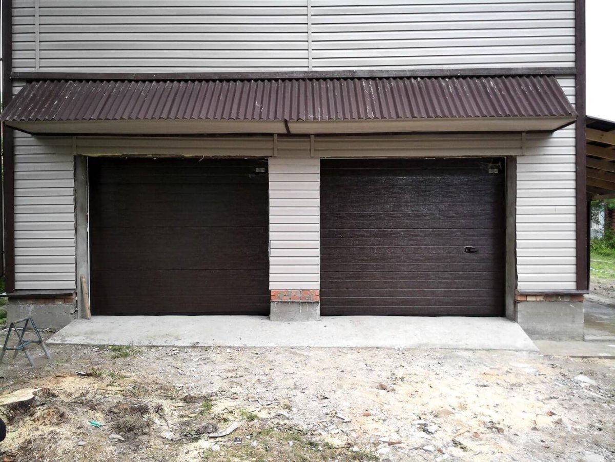 Ворота подъемные для гаража секционные 2537870