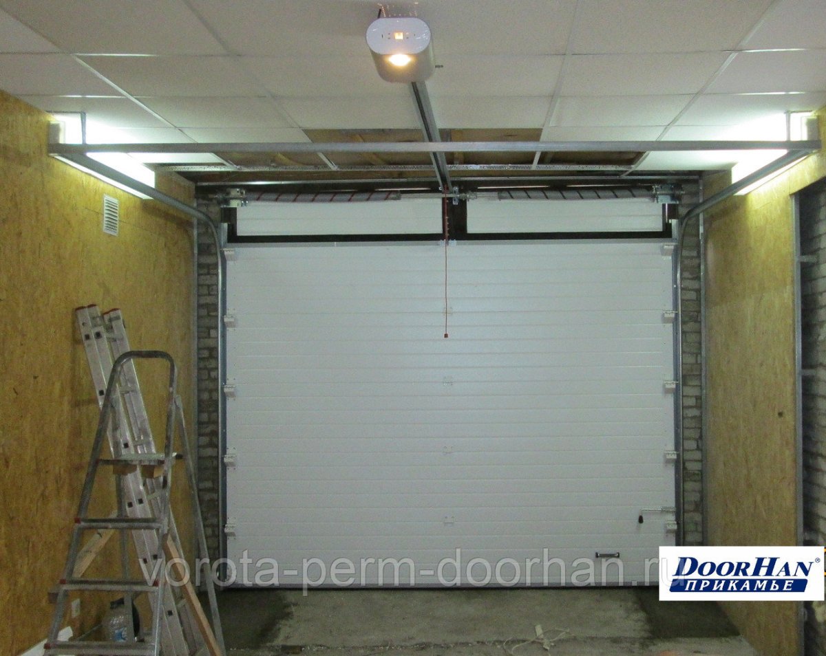 Ворота секционные подъемные Дорхан