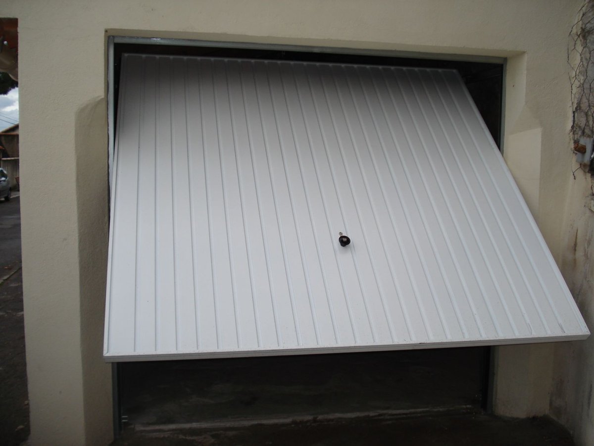 Подъемно-поворотные ворота st500 Hormann