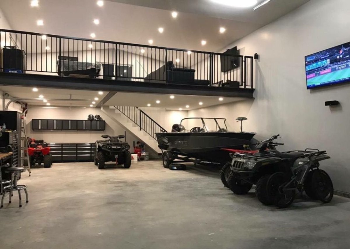 Шикарный гараж