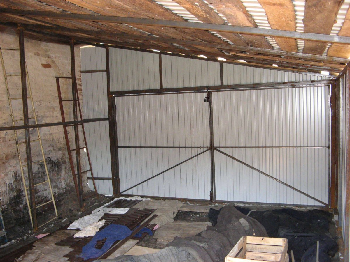 Металлический каркас для гаража