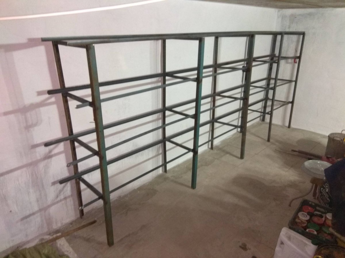 Полки сварные в гараж